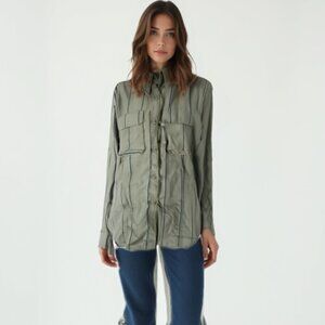 🌟Magellan women shirt vented size  Large